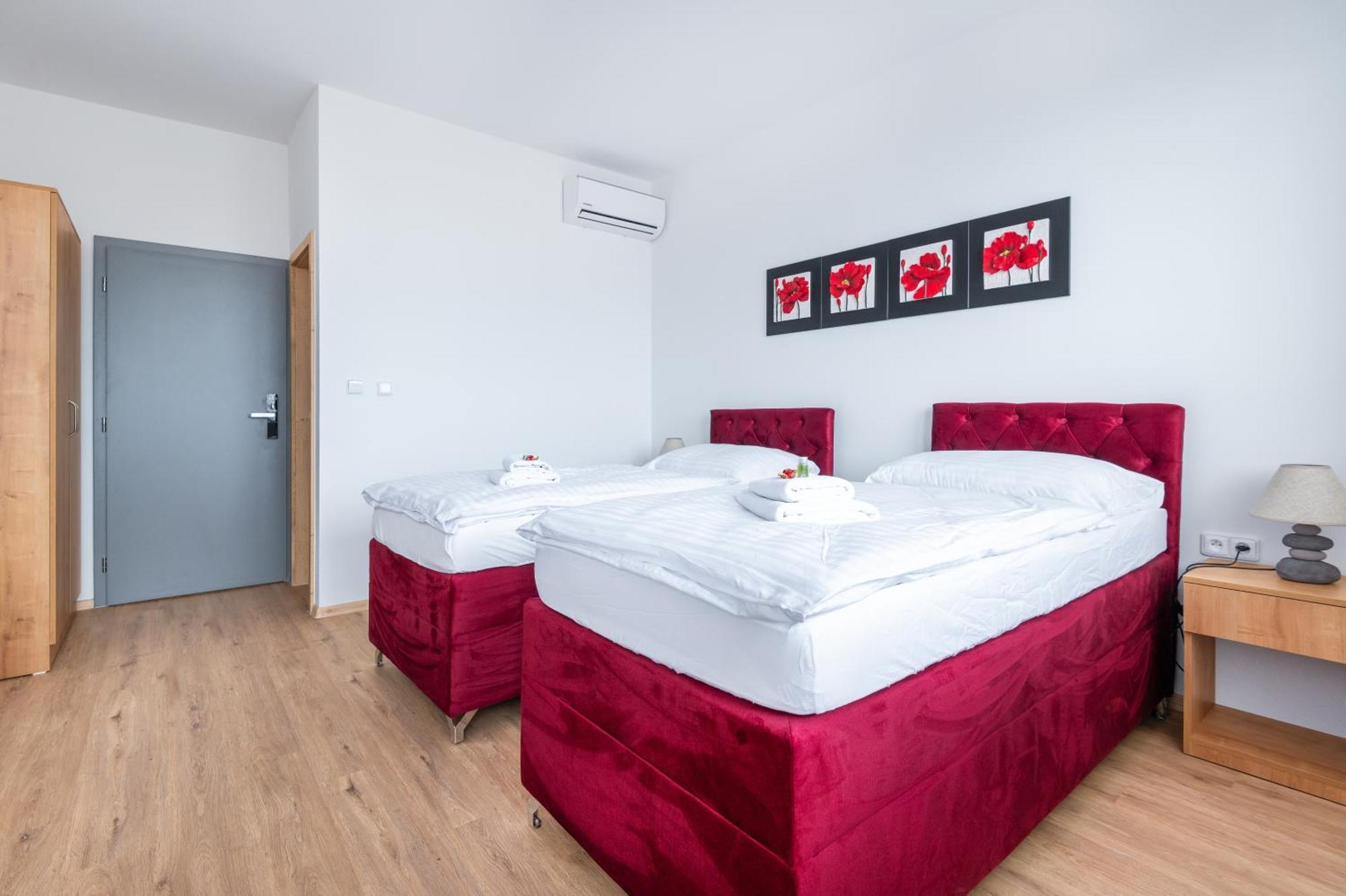 Cafe Kaftan - Pension Kolín Dış mekan fotoğraf