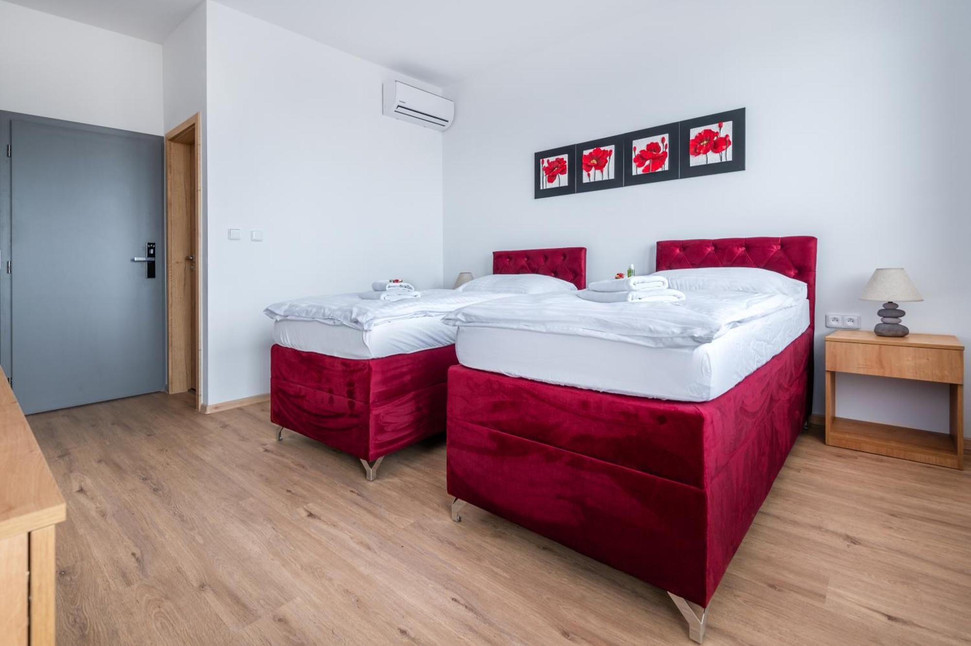 Cafe Kaftan - Pension Kolín Dış mekan fotoğraf